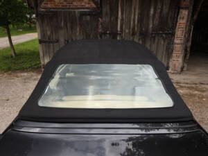 Image 57/83 de BMW 325i (1990)
