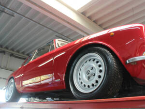 Image 11/50 of Alfa Romeo 1750 GT Veloce (1971)