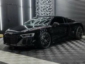 Image 11/50 of Audi R8 V10 Spyder (2018)