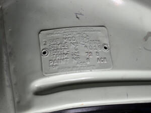 Image 20/27 of Buick Roadmaster (1949)