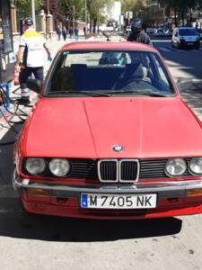 Image 1/7 of BMW 318i (1987)