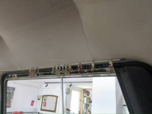 Image 25/40 of Volkswagen T3 Caravelle 2.0 (1987)