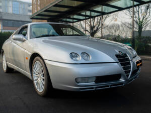 Immagine 2/46 di Alfa Romeo GTV 2.0 JTS (2003)