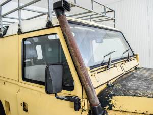 Image 25/50 of Land Rover 90 (1984)