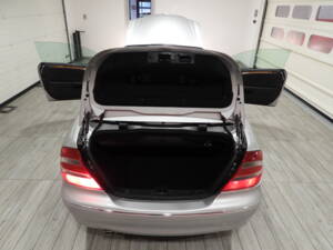 Bild 13/15 von Mercedes-Benz CLK 200 K (2004)