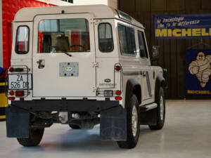 Bild 9/17 von Land Rover Defender 90 (1996)