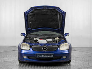 Immagine 33/39 di Mercedes-Benz SLK 200 Kompressor (2002)