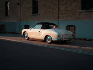 Immagine 26/69 di Volkswagen Karmann Ghia 1200 (1958)