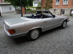 Image 3/23 of Mercedes-Benz 280 SL (1983)