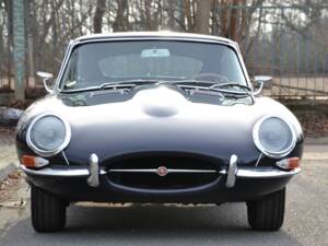 Afbeelding 14/32 van Jaguar E-Type 4.2 (1967)