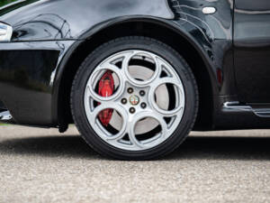 Image 14/36 of Alfa Romeo 147 3.2 GTA (2003)