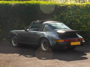 Image 36/47 of Porsche 911 Carrera 3.2 (1984)