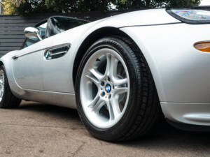 Image 46/53 of BMW Z8 (2001)