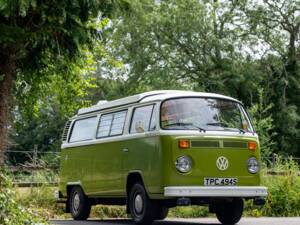 Image 22/47 of Volkswagen T2b Camper (1977)