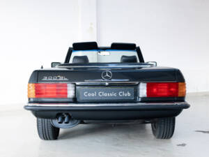 Immagine 7/30 di Mercedes-Benz 300 SL (1987)