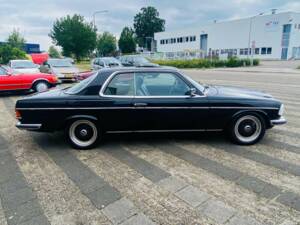 Immagine 9/50 di Mercedes-Benz 230 C (1980)