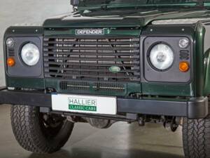 Bild 4/18 von Land Rover Defender 90 Td5 (2002)