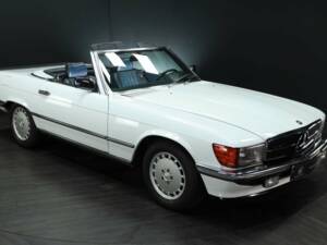 Afbeelding 8/30 van Mercedes-Benz 500 SL (1985)