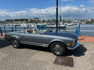 Image 2/39 of Mercedes-Benz 280 SL (1971)