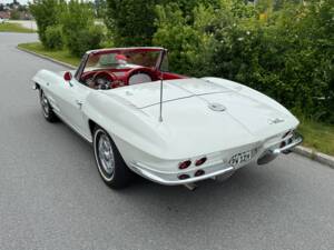 Image 12/52 of Chevrolet Corvette Sting Ray Convertible (1963)