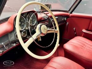 Image 25/37 of Mercedes-Benz 190 SL (1957)