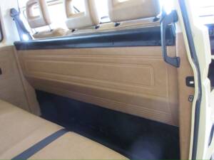 Image 17/40 of Volkswagen T3 Caravelle 2.0 (1987)