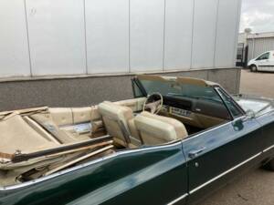 Bild 44/50 von Cadillac DeVille Convertible (1967)