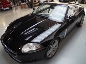 Image 2/65 of Jaguar XKR (2009)