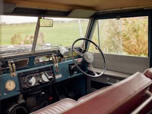Image 7/69 of Land Rover 109 (1962)
