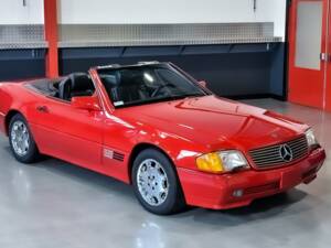 Image 6/7 de Mercedes-Benz 500 SL (1992)