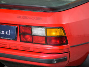 Immagine 29/50 di Porsche 924 S (1987)