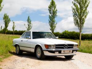 Bild 40/50 von Mercedes-Benz 560 SL (1986)