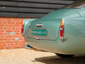 Image 29/50 of Aston Martin DB 4 GT (1961)