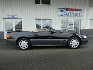 Image 8/25 de Mercedes-Benz SL 280 (1994)