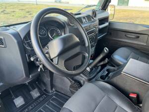 Image 71/93 of Land Rover Defender 110 (2014)