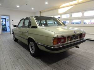 Image 3/14 of BMW 520&#x2F;6 (1979)