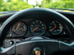 Image 57/64 de Porsche 911 Turbo 3.3 (1991)