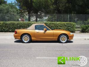 Afbeelding 3/10 van Mazda MX-5 1.6 (2000)