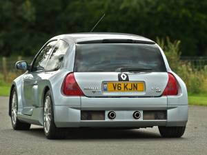 Image 9/50 of Renault Clio II V6 (1900)