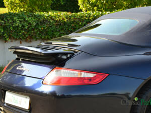 Imagen 30/50 de Porsche 911 Carrera (2006)