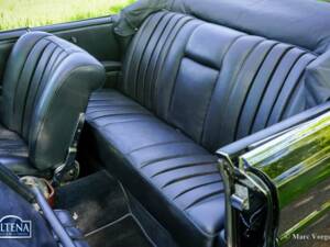 Image 26/52 de Mercedes-Benz 220 SE b (1963)
