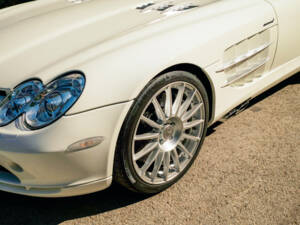 Image 3/17 of Mercedes-Benz SLR McLaren (2008)