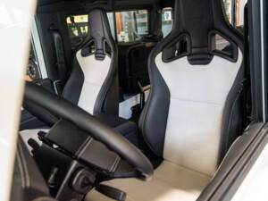 Bild 11/30 von Land Rover Defender 90 Works V8 (2012)