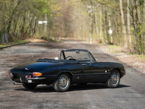 Image 2/59 of Alfa Romeo 1600 Spider Duetto (1966)