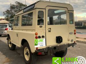 Image 3/10 of Land Rover 88 (1983)