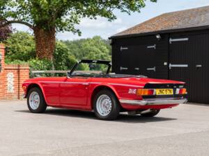 Immagine 30/50 di Triumph TR 6 (1975)