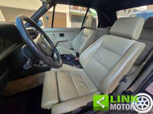 Bild 4/10 von BMW 320i (1987)