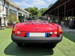 Image 12/40 of MG MGB (1979)