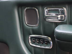Image 50/57 de Bentley Turbo R (1995)