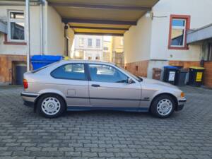 Image 7/14 of BMW 316i Compact (1995)